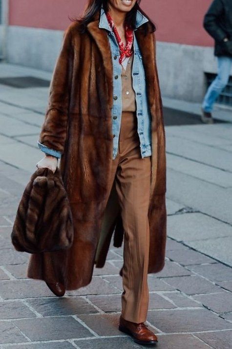 Пальто в стиле оверсайз: самые модные женские модели сезона 2025-2026