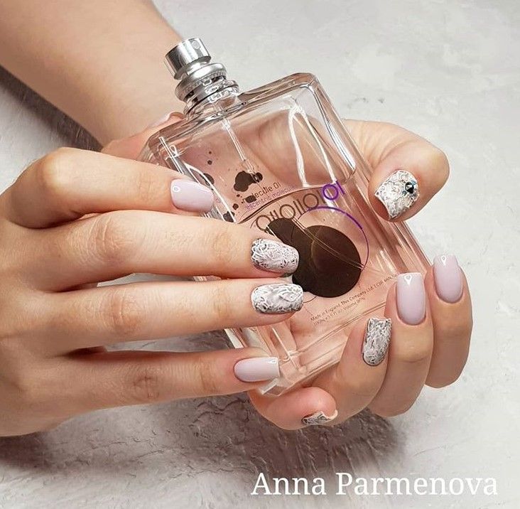 Нюдовый маникюр осень-зима 2024